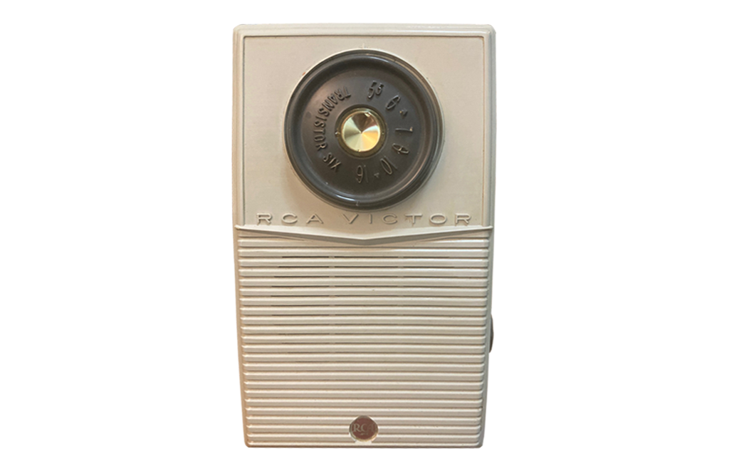 39-RCA-Victor-beige-transistor.png